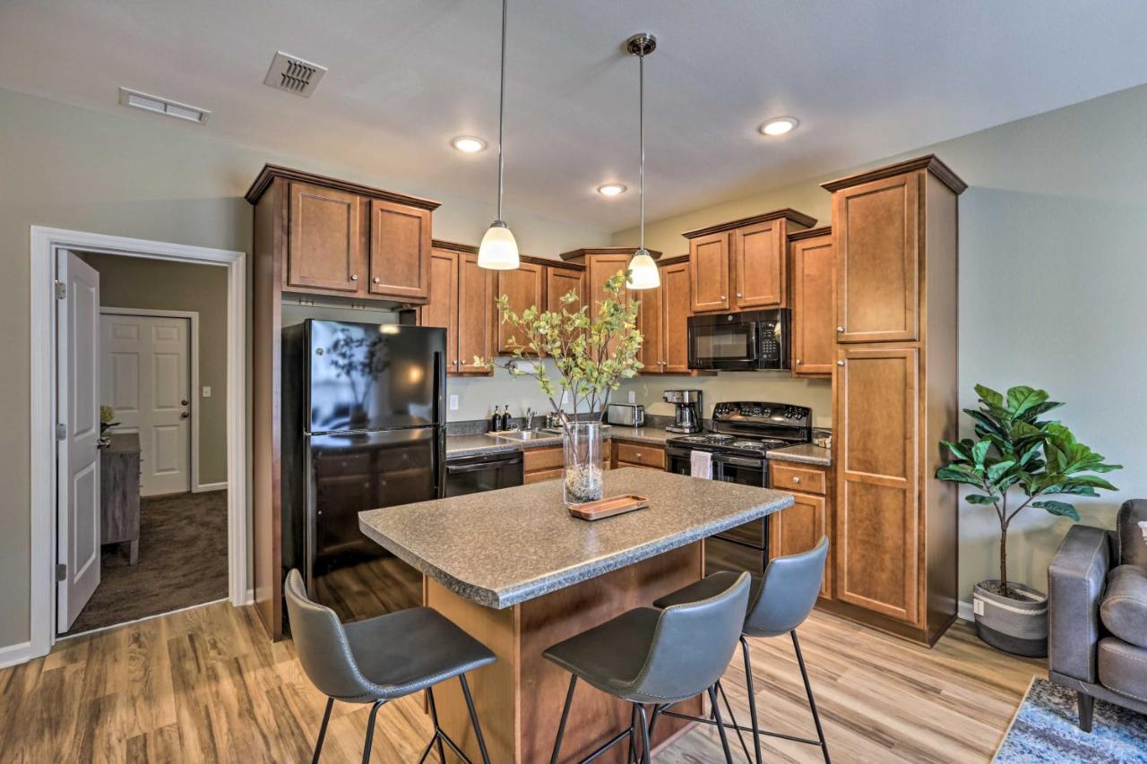 Ideally Located And Elegant Condo With Balcony! Tallahassee Exterior foto
